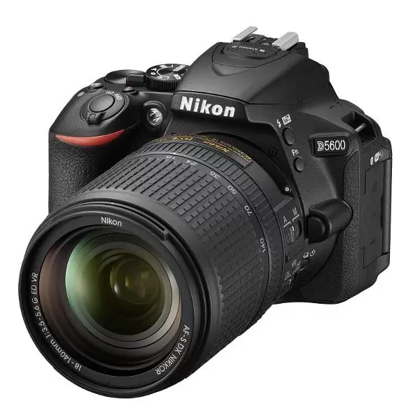 D5600 18-140 VR レンズキット  D5600LK18-140